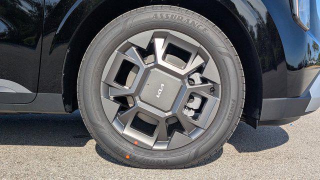 new 2026 Kia Carnival Hybrid car, priced at $40,106