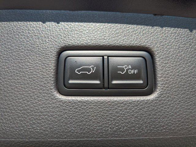 new 2026 Kia Carnival Hybrid car, priced at $42,250