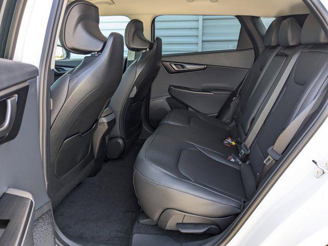 new 2025 Kia EV6 car, priced at $42,323