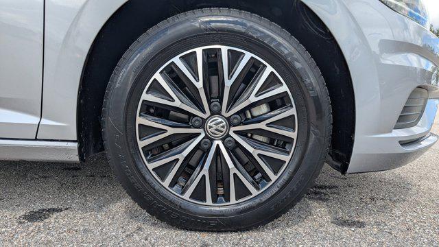 used 2021 Volkswagen Jetta car, priced at $13,996
