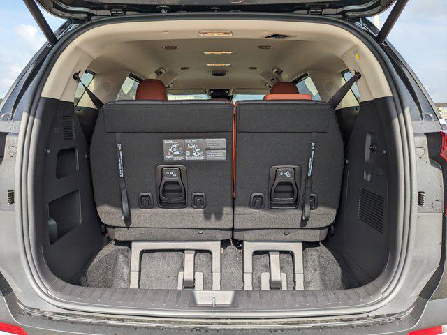 new 2025 Kia Carnival Hybrid car, priced at $40,013