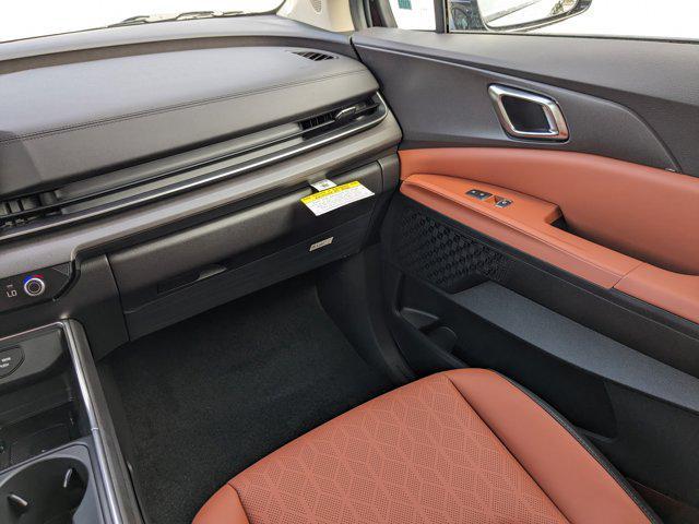 new 2025 Kia Carnival Hybrid car, priced at $40,013