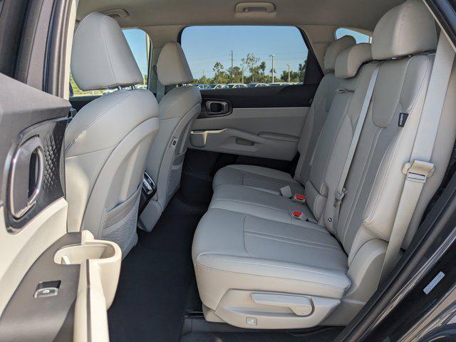 new 2025 Kia Sorento car, priced at $32,320