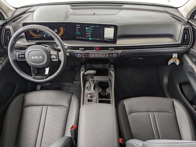new 2025 Kia Sorento car, priced at $32,756