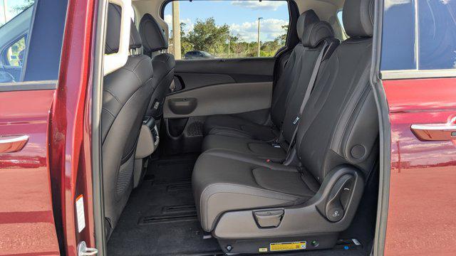 new 2026 Kia Carnival Hybrid car, priced at $43,947