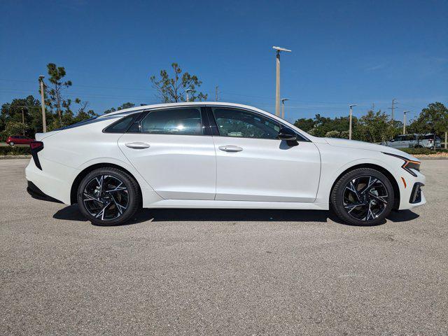 new 2025 Kia K5 car, priced at $27,574