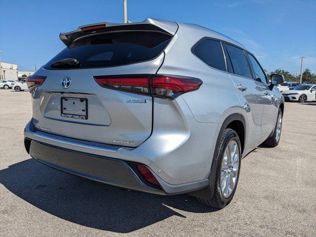 used 2021 Toyota Highlander Hybrid car, priced at $34,996