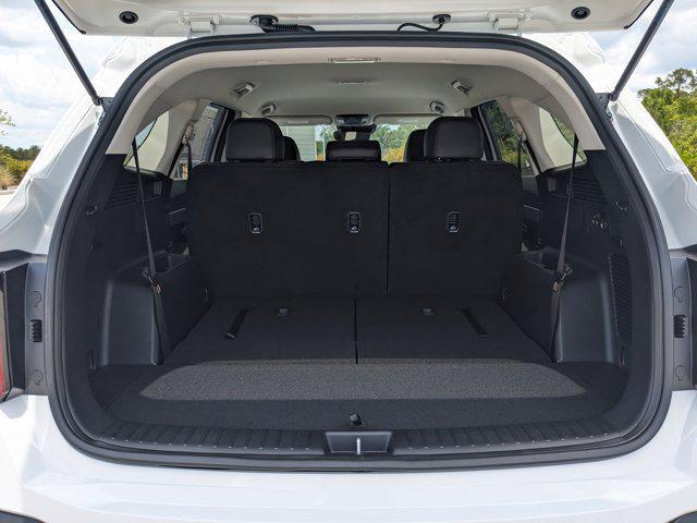 new 2025 Kia Sorento car, priced at $32,756