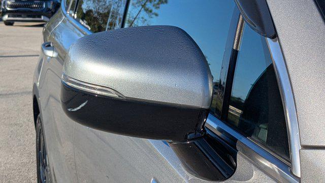 used 2023 Kia Sorento Hybrid car, priced at $27,990