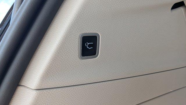 used 2023 Chrysler Pacifica car, priced at $19,990