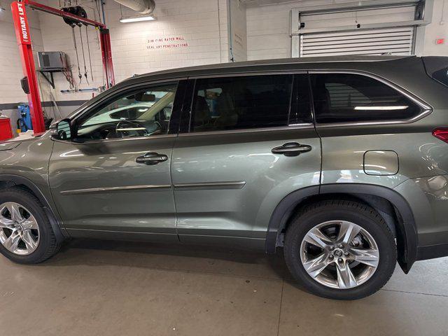 used 2018 Toyota Highlander car, priced at $26,791