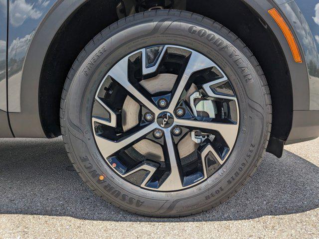 new 2025 Kia Sportage Hybrid car, priced at $29,940