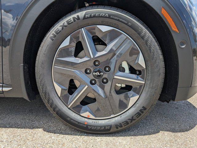 new 2025 Kia EV6 car, priced at $41,013