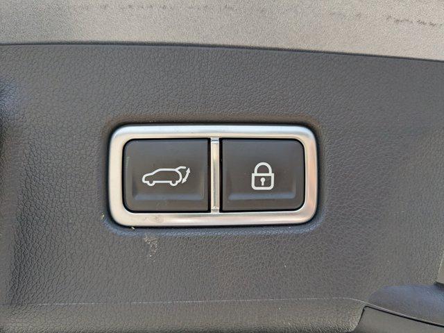 used 2023 Kia Sorento car, priced at $32,491