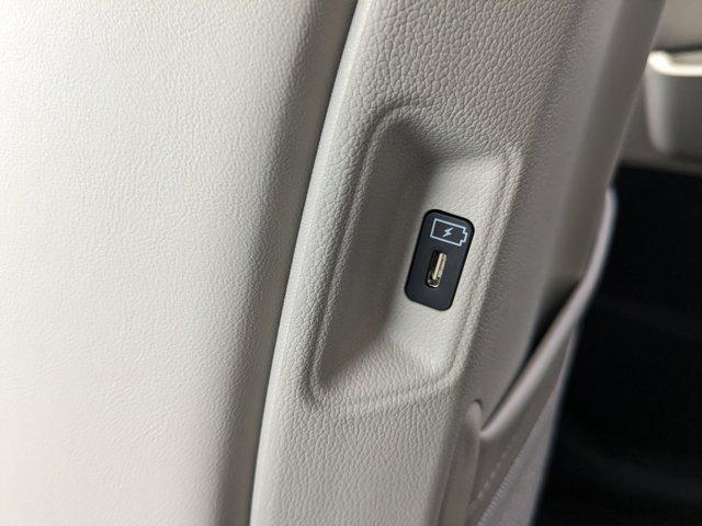 new 2025 Kia Sorento car, priced at $32,916