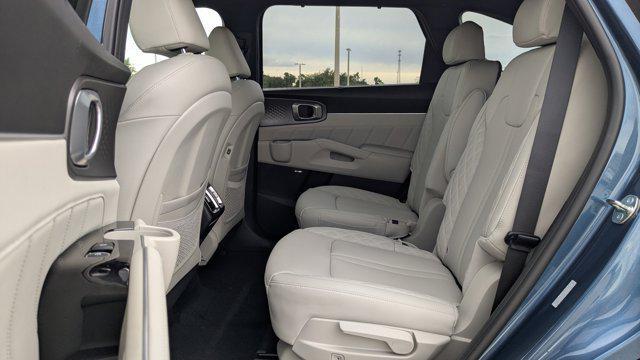 new 2025 Kia Sorento Hybrid car, priced at $41,731