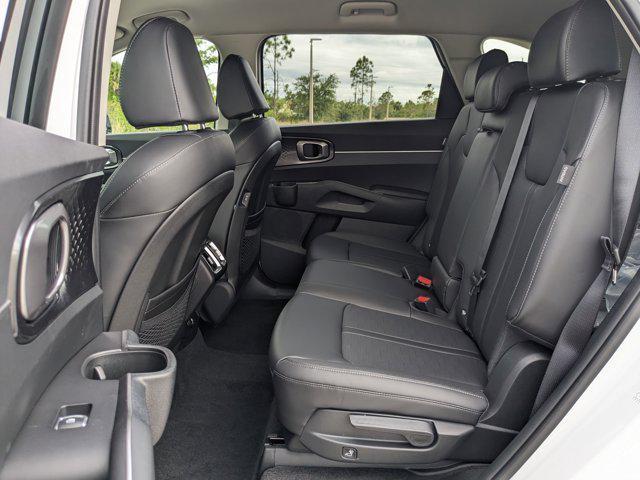 new 2025 Kia Sorento car, priced at $32,756