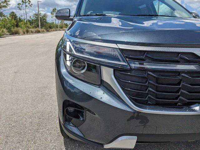 new 2025 Kia Seltos car, priced at $25,693