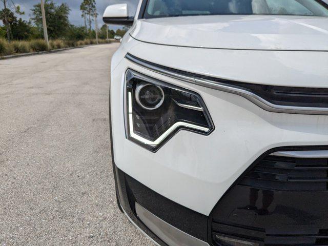 new 2025 Kia Niro car, priced at $28,632