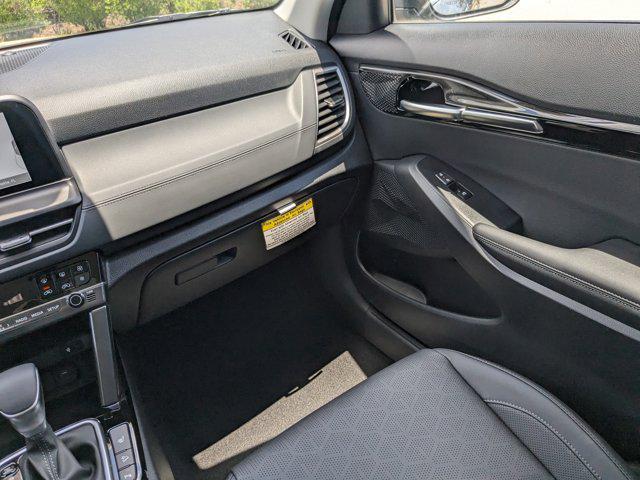 new 2025 Kia Seltos car, priced at $24,016