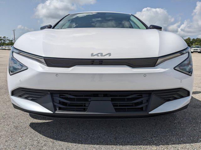 new 2025 Kia EV6 car, priced at $39,674