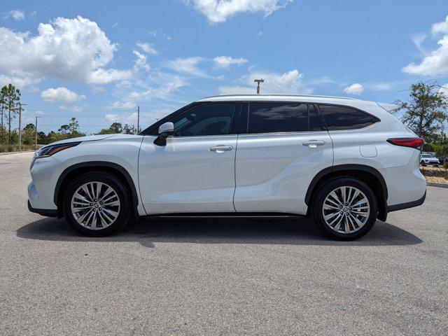 used 2022 Toyota Highlander car, priced at $38,888