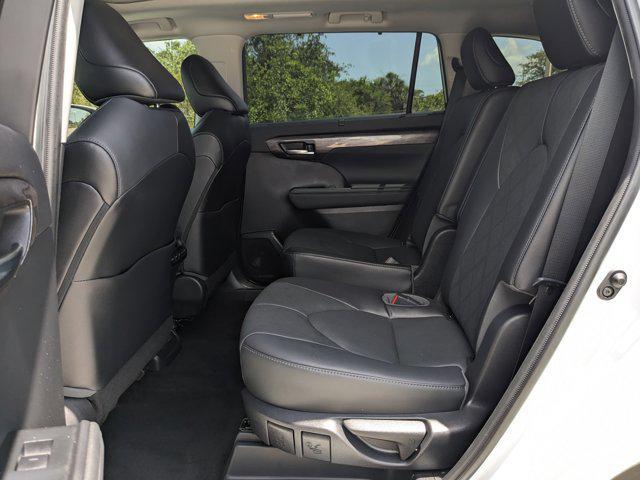 used 2022 Toyota Highlander car, priced at $38,888
