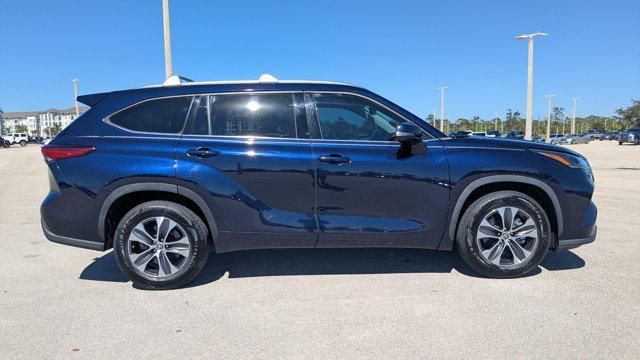 used 2021 Toyota Highlander car, priced at $24,888
