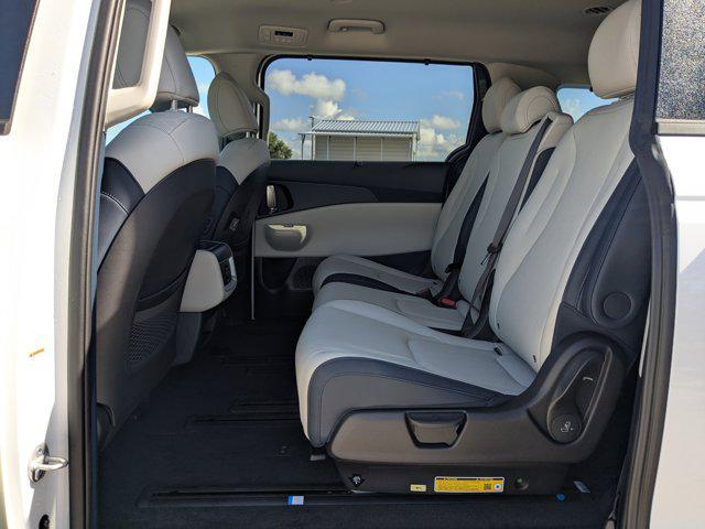 new 2026 Kia Carnival Hybrid car, priced at $40,498