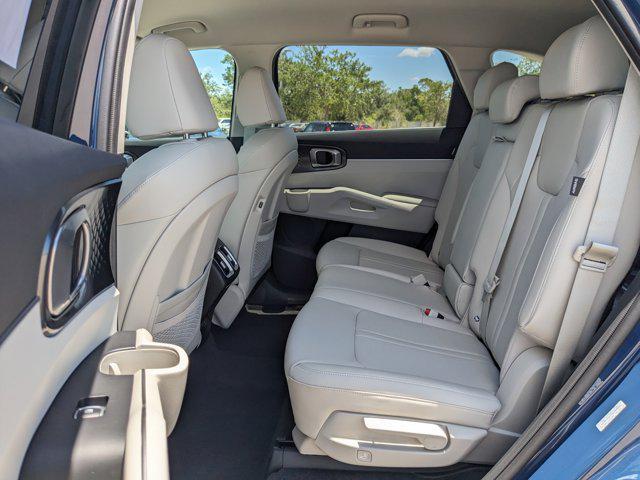 new 2025 Kia Sorento car, priced at $31,431