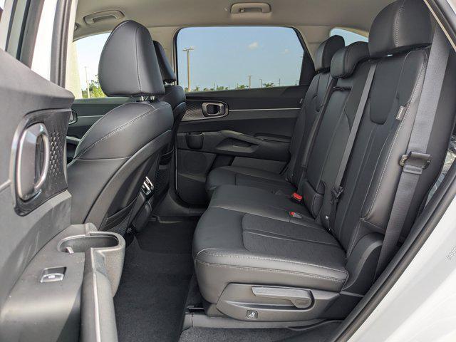 new 2025 Kia Sorento car, priced at $32,756