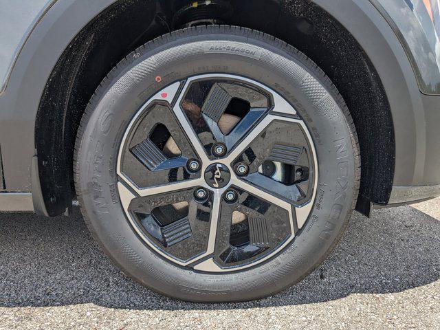 new 2025 Kia Niro car, priced at $30,305