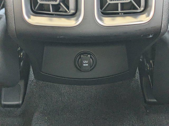 new 2025 Kia Sorento car, priced at $32,756