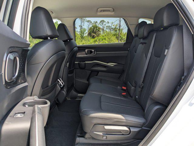 new 2025 Kia Sorento car, priced at $32,756