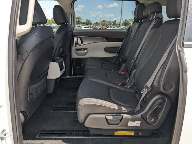 used 2022 Kia Carnival car, priced at $26,490