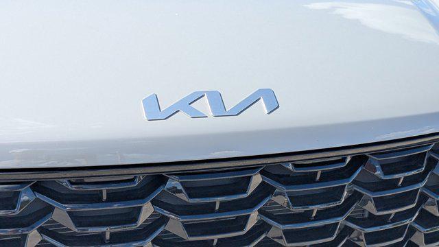 used 2025 Kia Sorento car, priced at $31,490