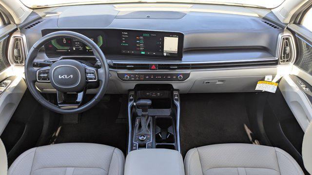 used 2025 Kia Sorento car, priced at $31,490