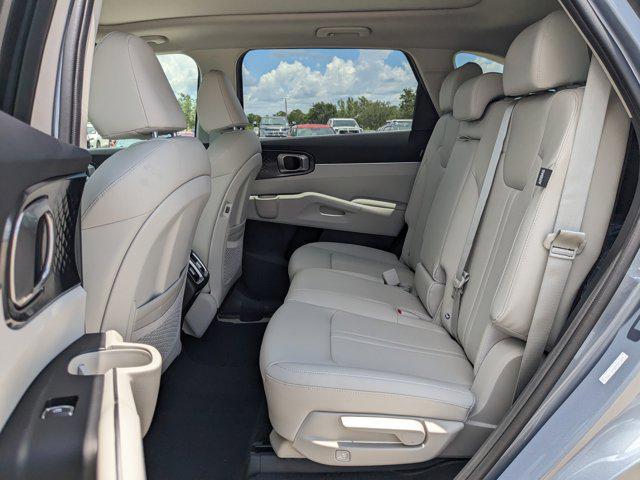 new 2025 Kia Sorento car, priced at $31,528