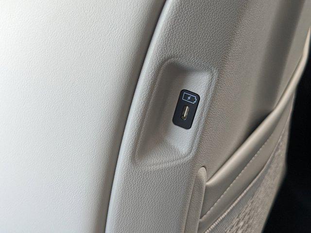 new 2025 Kia Sorento car, priced at $30,985