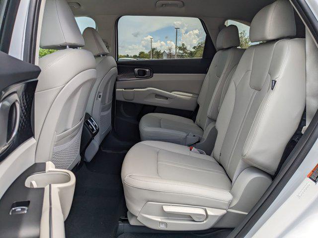 new 2025 Kia Sorento car, priced at $33,093