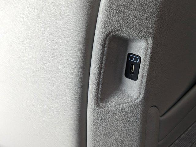 new 2025 Kia Sorento car, priced at $33,093