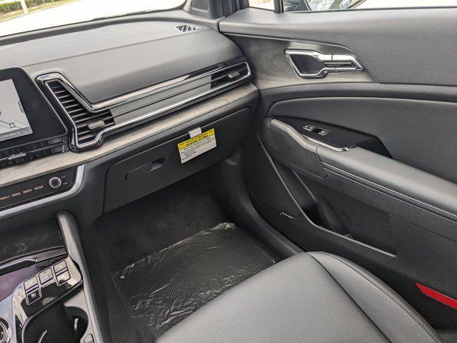 new 2025 Kia Sportage car, priced at $40,095