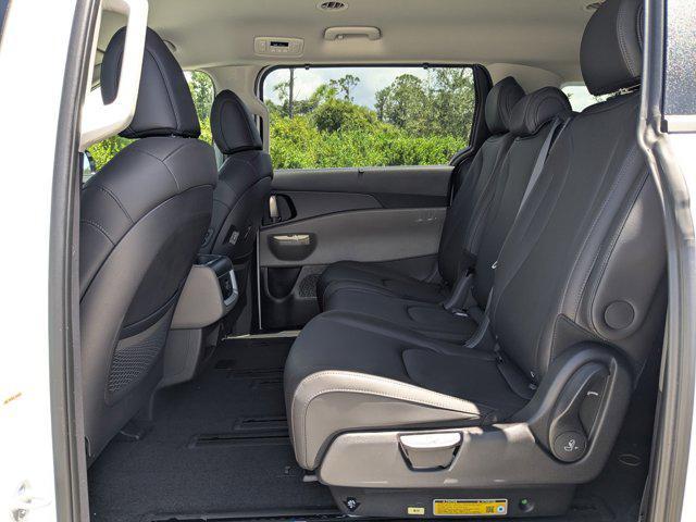 new 2026 Kia Carnival Hybrid car, priced at $40,498