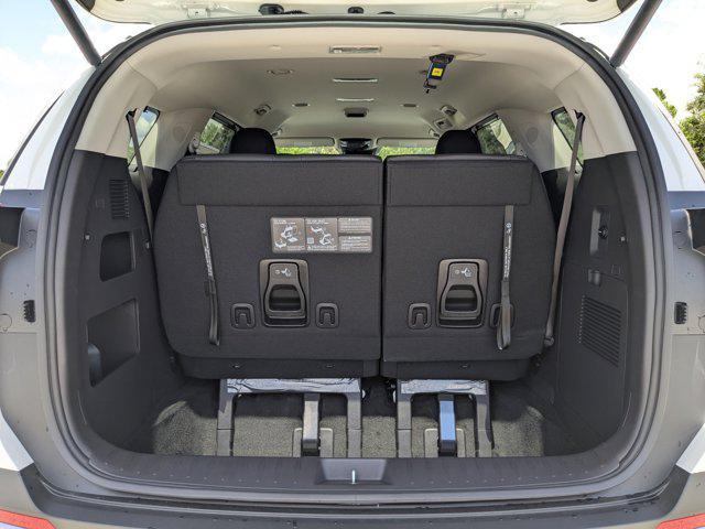 new 2026 Kia Carnival Hybrid car, priced at $40,498