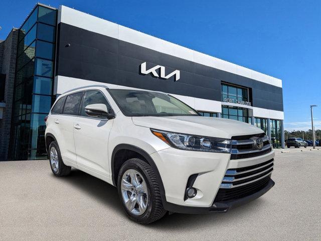 used 2018 Toyota Highlander car, priced at $28,972