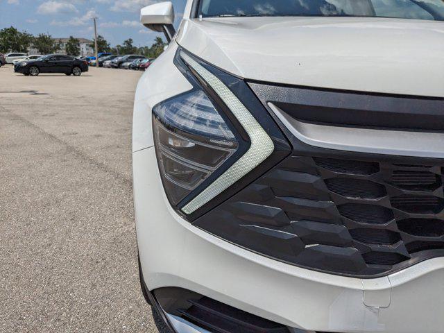 new 2025 Kia Sportage car, priced at $25,876