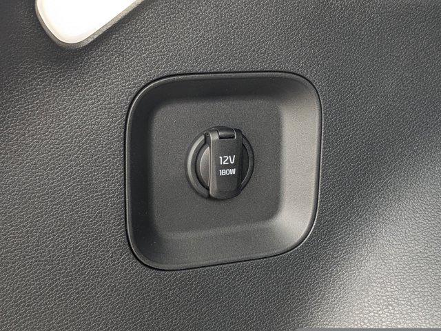 new 2025 Kia Sportage car, priced at $40,533