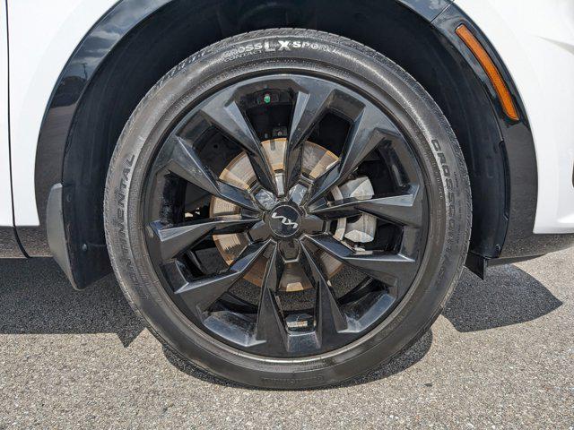 used 2022 Kia Sorento car, priced at $28,495