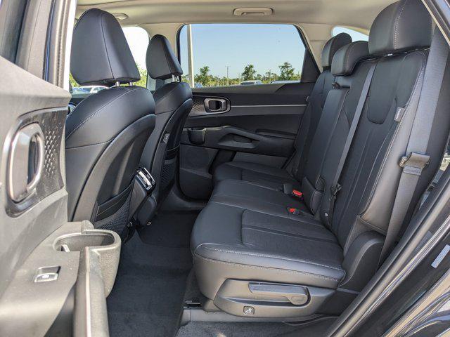 new 2025 Kia Sorento car, priced at $33,009