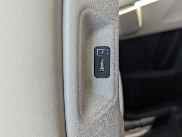 new 2025 Kia Sorento car, priced at $34,544